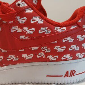 MEN'S SIZE 9.5 - NIKE AIR FORCE 1 LOW ALL OVER LOGO RED (AH8462-600)